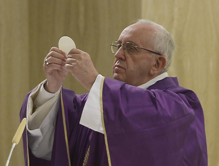 Pope Offers Masses at Santa Marta –for 1st Time Available via Streaming–for Coronavirus Victims