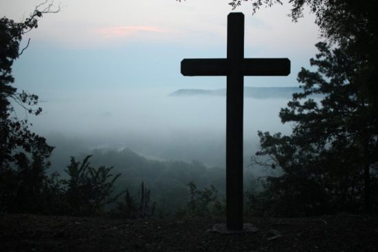 COVID-19 denies Eucharist to Catholics Holy Thursday, the day of its origin