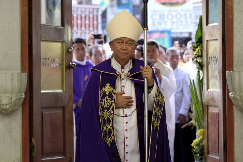 Manila bishop tests positive for COVID-19 - Catholic Voice