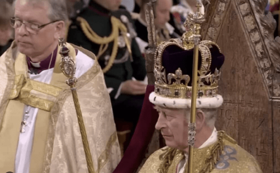 Coronation ceremony marks turning point in Catholic-Anglican relations
